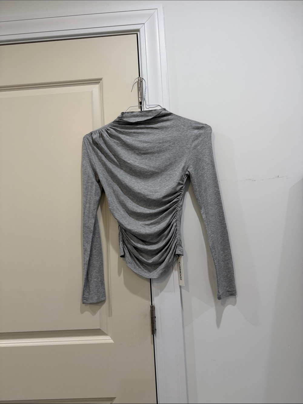 Commense Gray Long-Sleeve Ruched Back Top - Picture 1 of 1